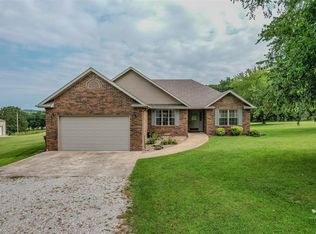 23653 Grindstone Rd, Lebanon, MO 65536