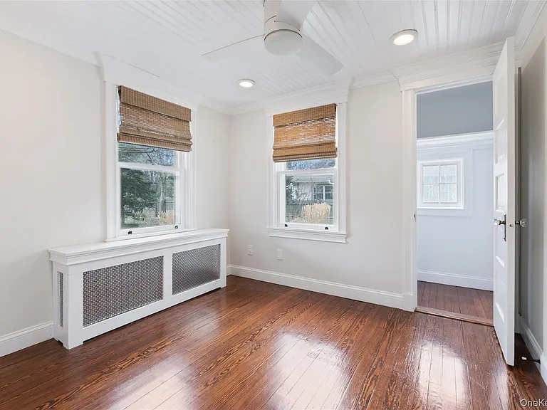 424 Main St — Photo 16