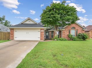 1809 Roadrunner Dr, Weatherford, TX 76088