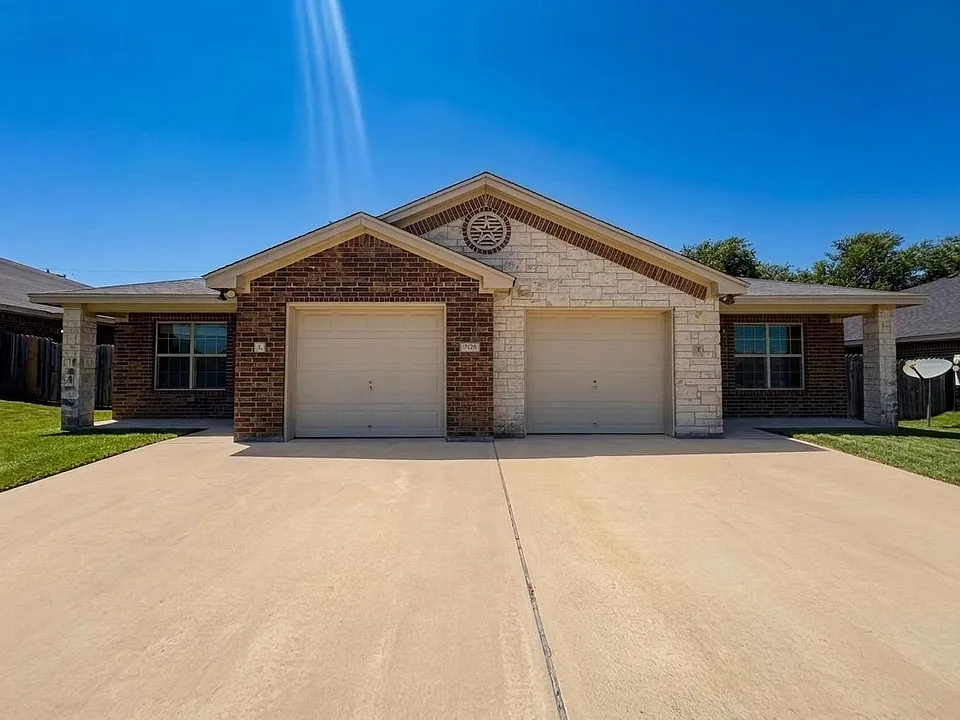 4305 Cambridge Dr