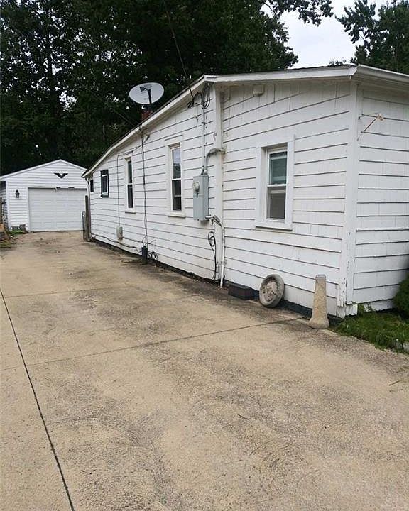 2nd image of 34121 Sylvia Dr