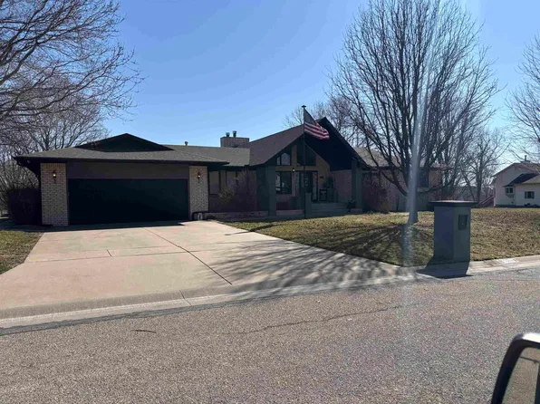 2320 Potters Ct, El Dorado, KS 67042