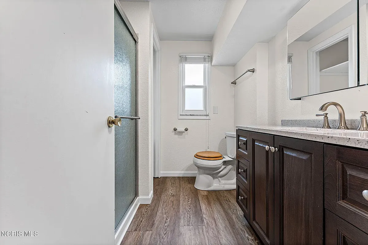 1 bed, 1.0 bath, 1493 sqft, $555 — Photo 2
