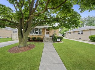 1934 Gardner Rd, Westchester, IL 60154