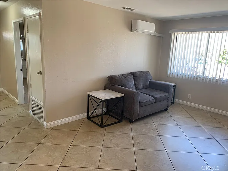 7861 14th St — Photo 3