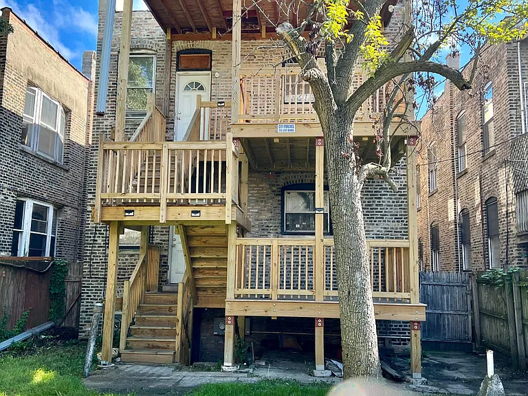 5638 N Winthrop Ave #1 — Photo 13
