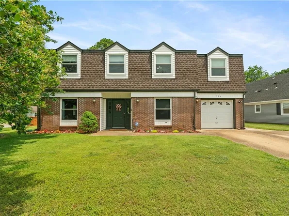 724 Bishop Dr, Virginia Beach, VA 23455