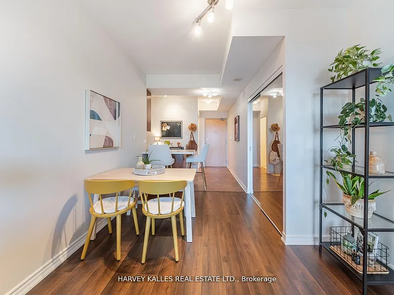 3865 Lake Shore Blvd W #421 — Photo 5