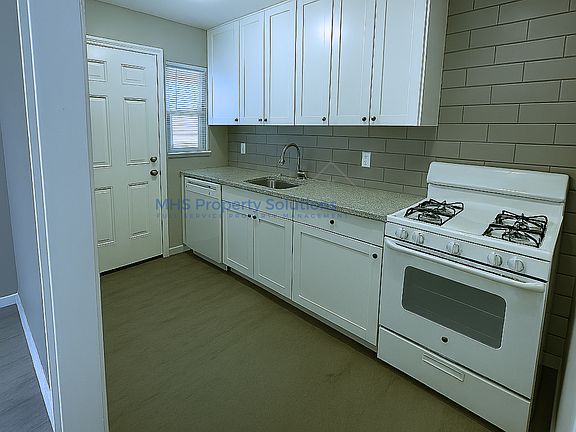 2nd image of 3470 Kimberly Ave