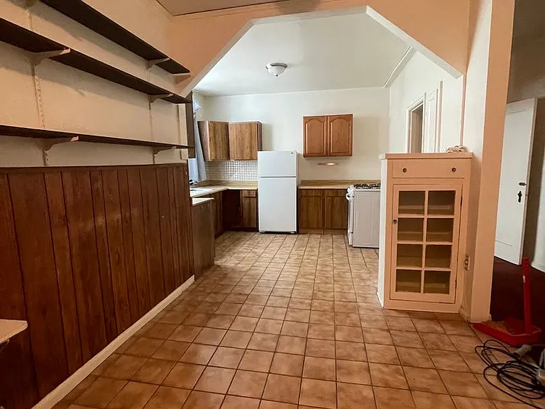 2514 Piedmont Ave — Photo 34