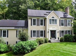 60 Suffield Ct, Cheshire, CT 06410