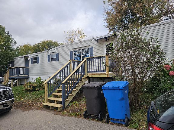 2nd image of 601 N Main St
