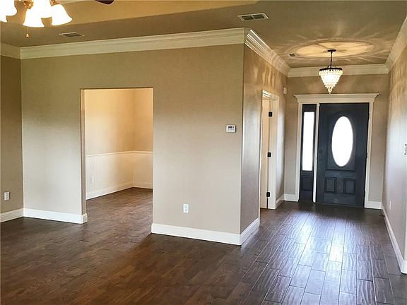 3rd image of 217 Alex Way