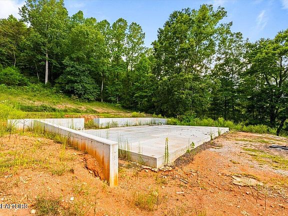 3rd image of 2938 Cedar Creek Rd
