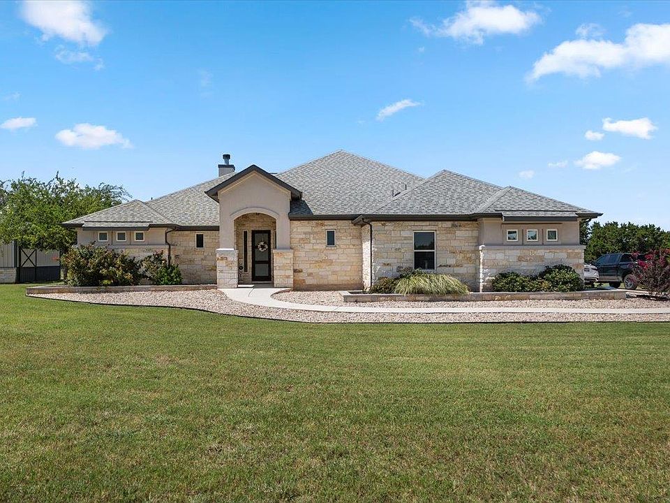 1st image of 104 Draper Ln