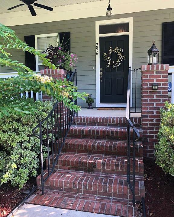 1st image of 256 Carolinian Dr