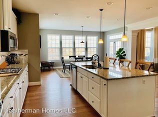 19 Liberty Knolls Dr, Stafford, VA 22554
