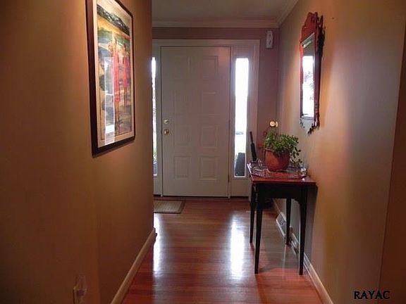 3rd image of 1440 Chapel Dr