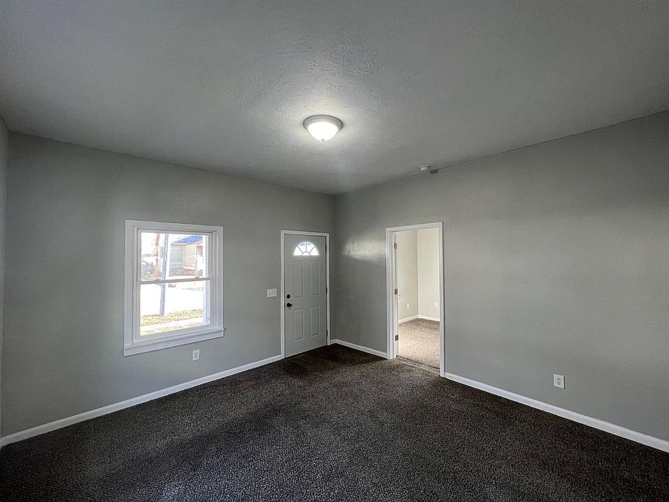 2nd image of 1123 E 29th St