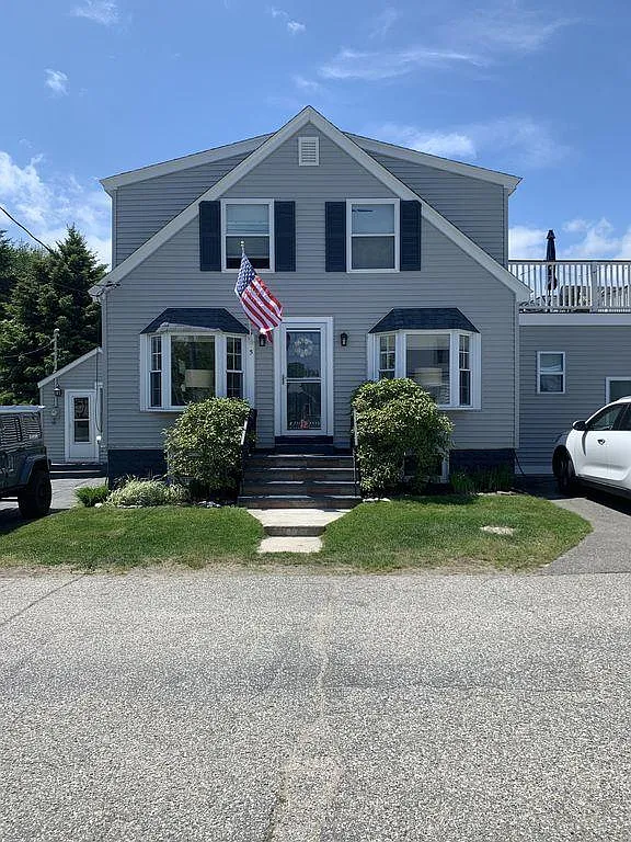 3 bed, 1600 sqft, $2,400 — Photo 1
