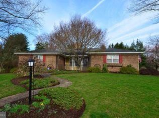 430 Hamlet Dr W, Spring Grove, PA 17362