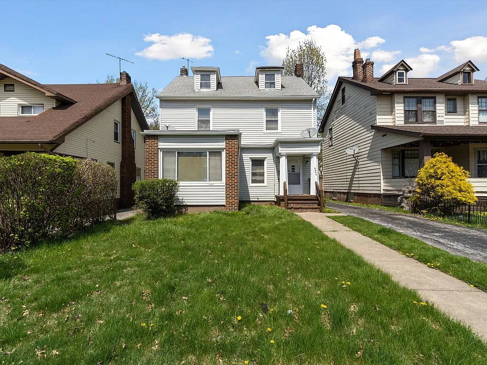 3361 Beechwood Ave
