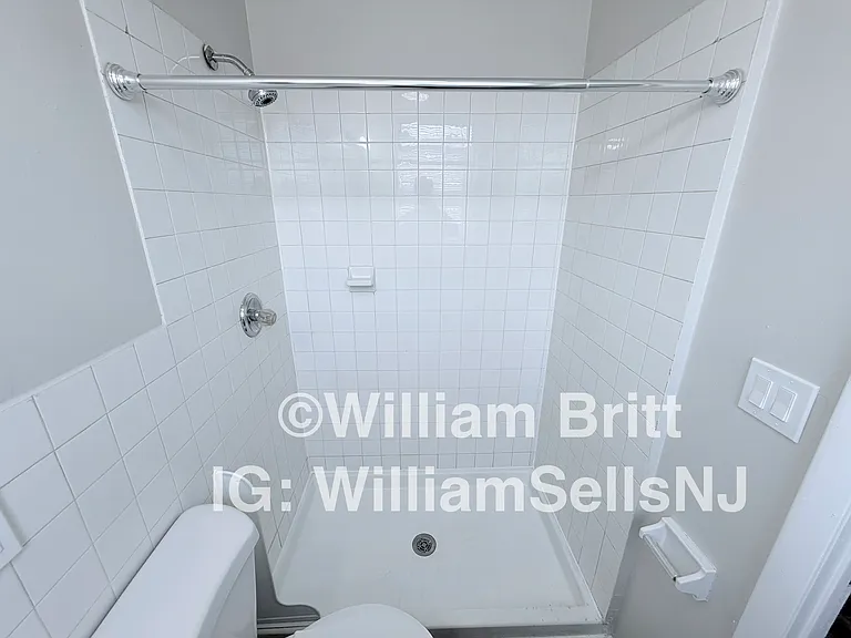 67 Brinkerhoff St #4D — Photo 24