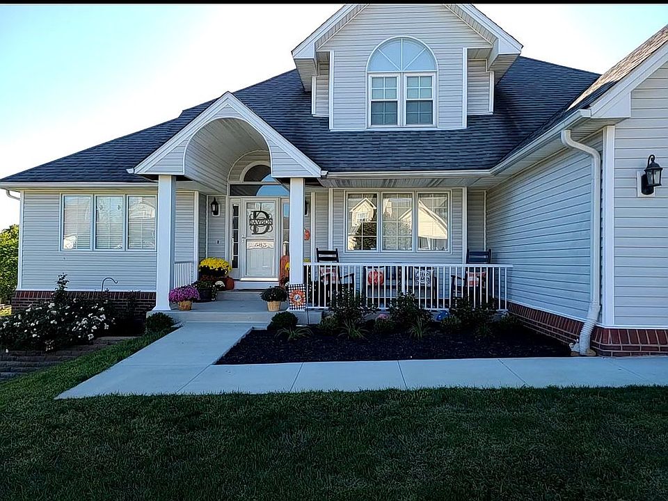 1st image of 583 Marseille Blvd