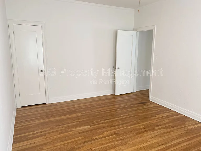 1157 N Maryland Ave #2 — Photo 8