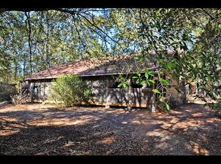 Ridge Rd, Seale, AL 36875