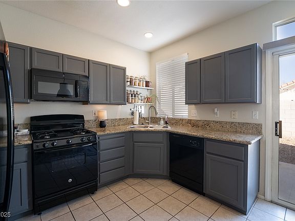 3rd image of 1056 Sweeping Ivy Ct