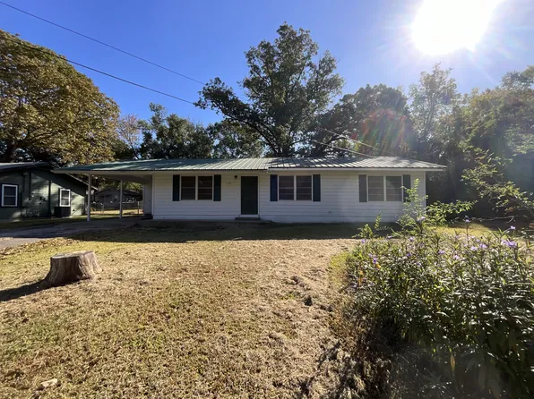1130 Clay St, Canton, TX 75103