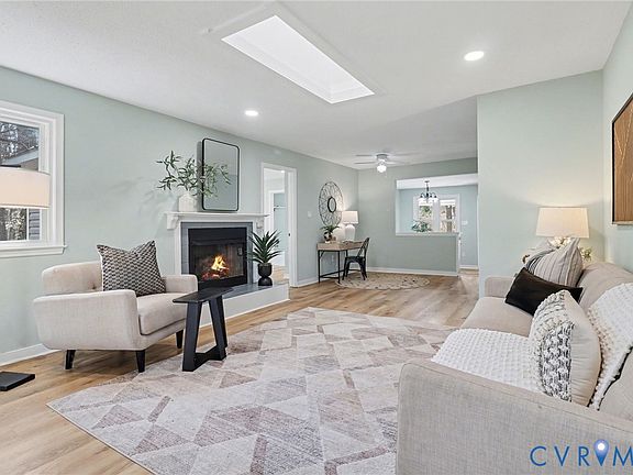 4th image of 1102 Collingwood Dr