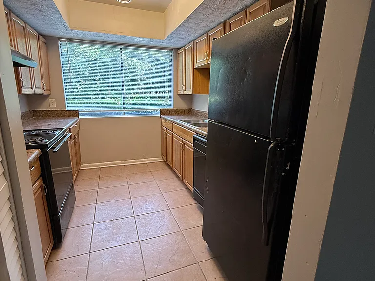 904 Pine Oak Trl — Photo 16