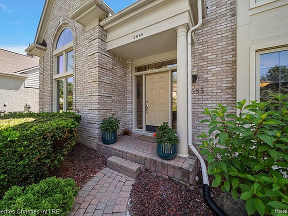 3rd image of 2685 Elizabeth Ln