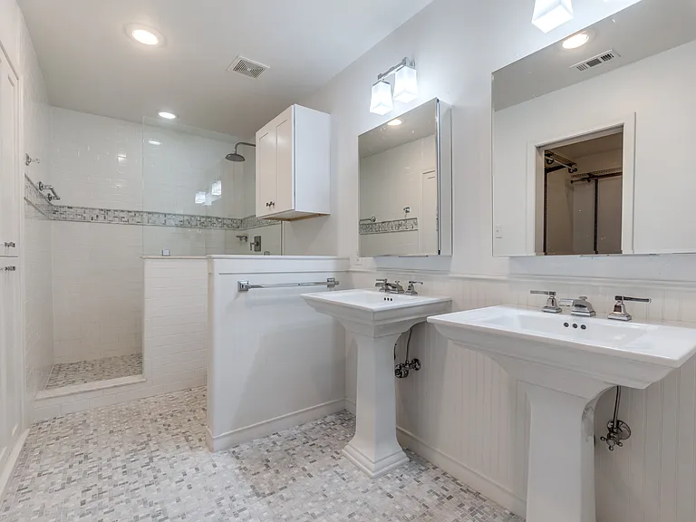 5919 Elderwood Dr — Photo 2