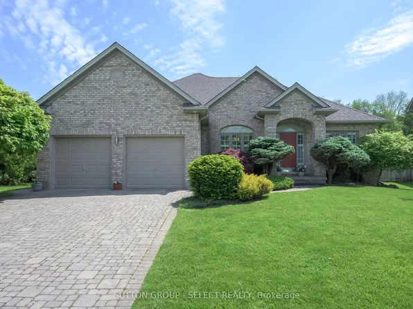 1876 Standfield Rd, London, ON N6G 5G1