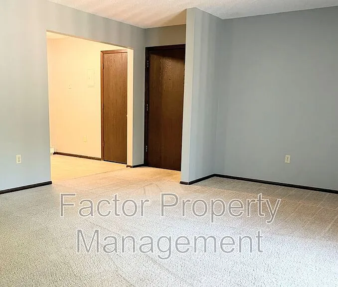 418 Allan Ave #6 — Photo 3