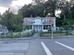 12-14 Chestnut St, Clinton, MA 01510