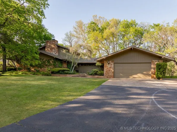 2300 Woodland Springs Dr, Durant, OK 74701