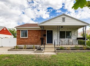 992 W Eclipse Way, Salt Lake City, UT 84116