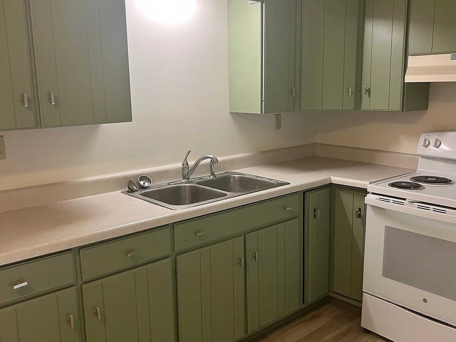 540 Lake Ave — Photo 2