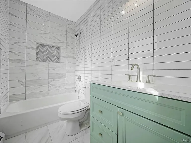 173 Washington St #2 — Photo 9