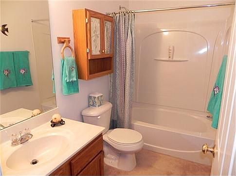 Main Floor Full Bath