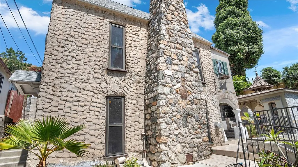 1 bed, 600 sqft, $1,750 — Photo 1