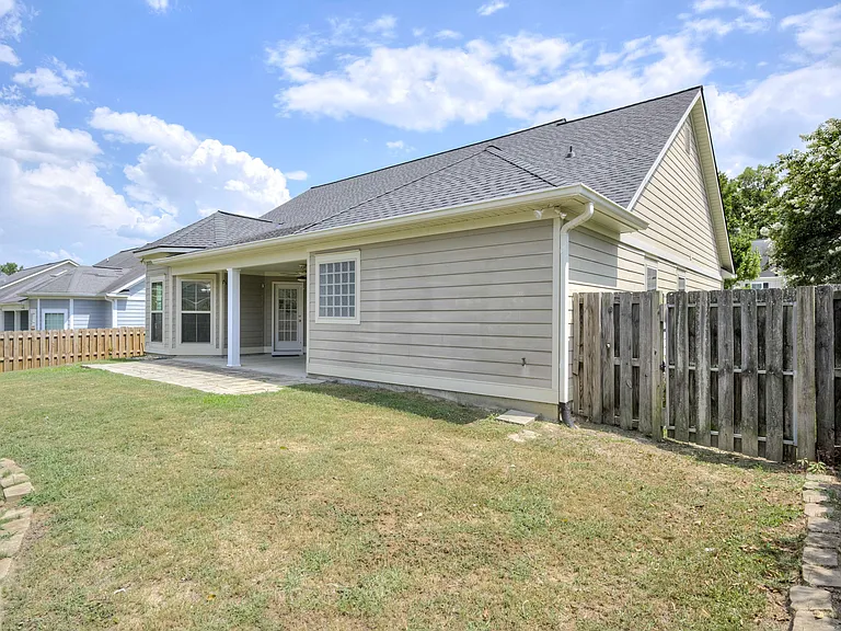 812 Paisley Ln — Photo 26