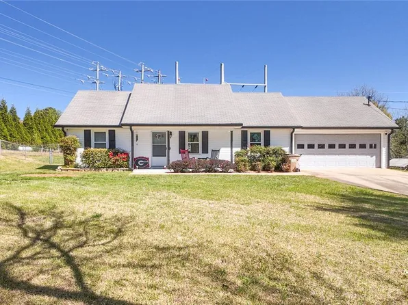 510 Cambridge Dr, Cumming, GA 30040