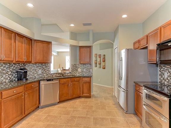 3rd image of 7630 Citrus Blossom Dr