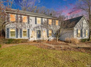 9659 Alger Dr, Brighton, MI