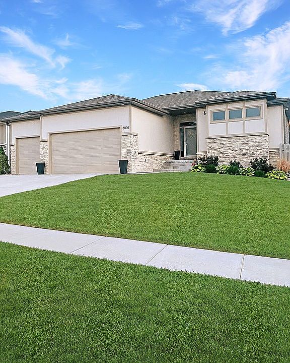 1st image of 8005 S 65th St